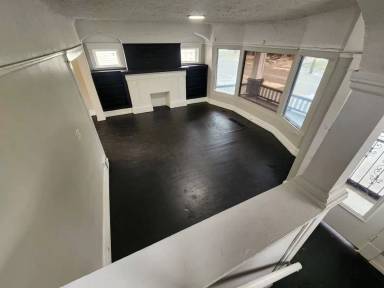 Main picture of 552 E 120th St