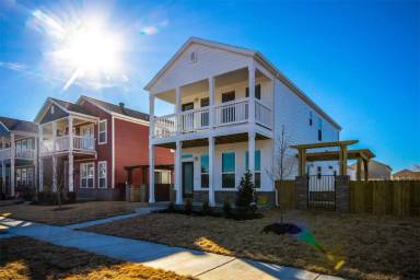 Main picture of 607 N Keats Dr