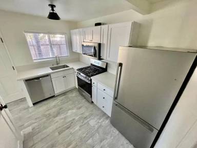 Main picture of 930-948 Camino del Sur