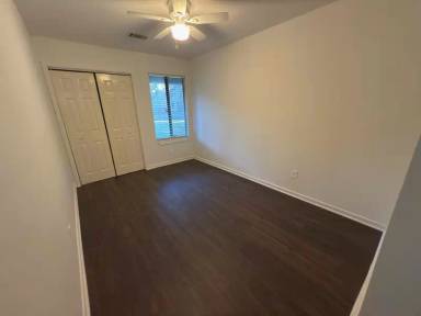 Main picture of 7832 Racquet Rd