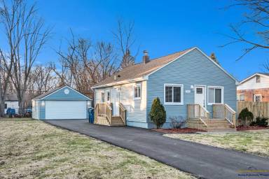 Main picture of 2562 Torrey Ave