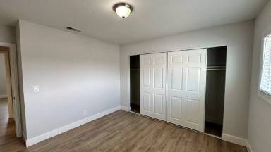 Main picture of 412 N Valley St