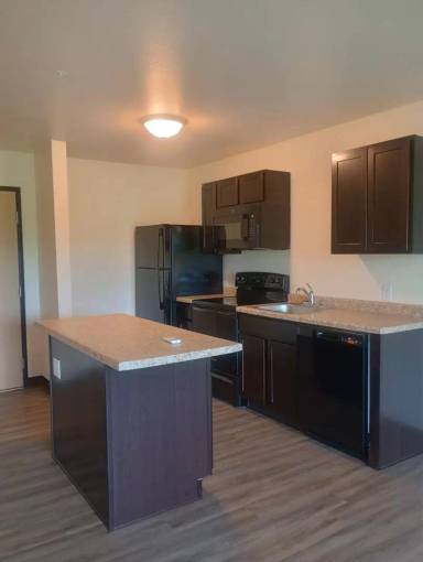 Main picture of Pine Crest Apartments