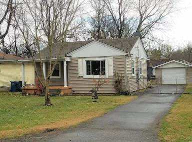 Main picture of 2210 Franklin Ave