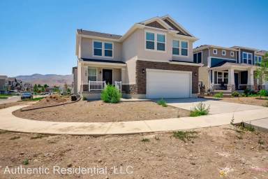 Main picture of 199 N Valcrest Dr