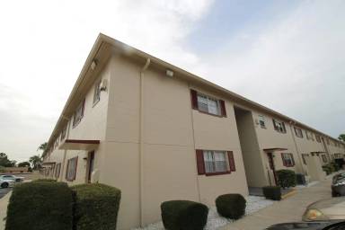 Main picture of Silver Pines Apartments
