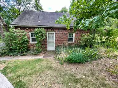 Main picture of 1080 Fairfield Rd