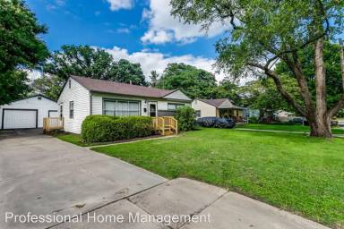 Main picture of 7214 E Castle Dr