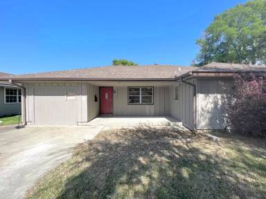 Main picture of 5048 Kent Ave