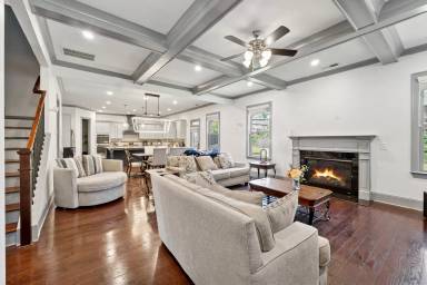 Main picture of 4530 Point Rock Dr