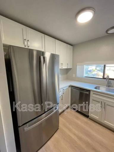 Main picture of 2330 Warring St