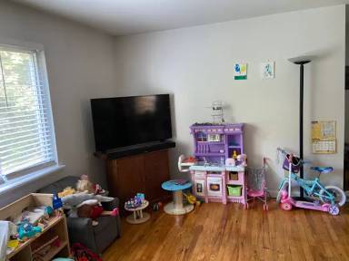 Main picture of 1658 Farmington Ave
