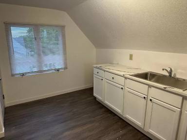 Main picture of 3828 E Underwood Ave