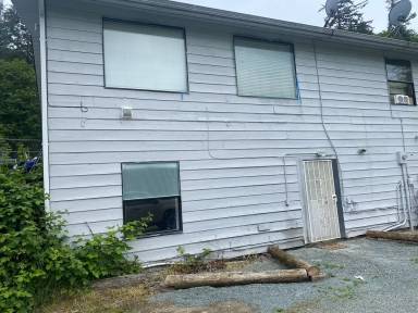 Main picture of 18437 Cardinal Ln