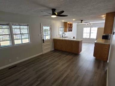 Main picture of 57 Benchmark Dr