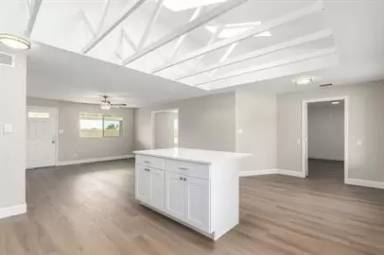 Main picture of 3417 E Everett Dr