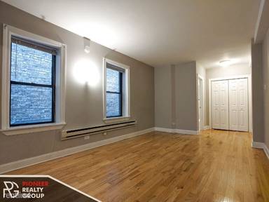 Main picture of 1347 N Dearborn St