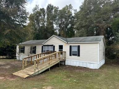 Main picture of 121 Lee Road 2104
