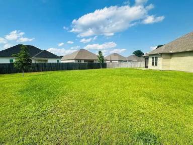 Main picture of 604 Broderick Cir