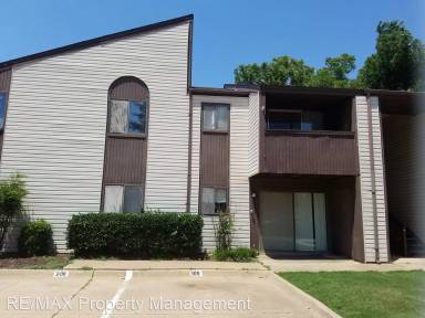 Main picture of 412 N Oakwood Rd