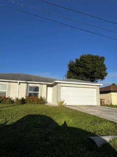 Main picture of 1226 SW 7th Ct