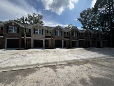 Main picture of 420-434 Wren Crest Lane - 420
