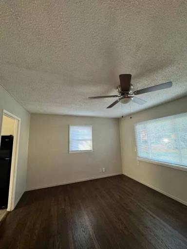 Main picture of 2341 Englewood Ct