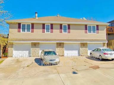 Main picture of 8702 NW 82nd Ter