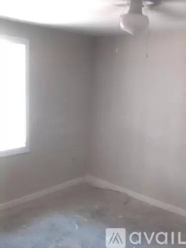 Main picture of 918 Williams St E