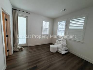 Main picture of 1299 Grove St