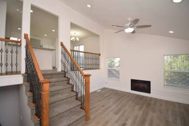 Main picture of 883 N Westpointe Cir