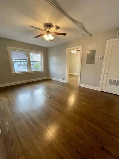 Main picture of 3403 Central St
