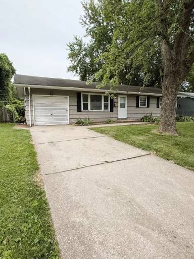 Main picture of 38 Fenwick Dr