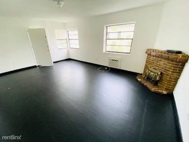 Main picture of 8918 Collins Ave
