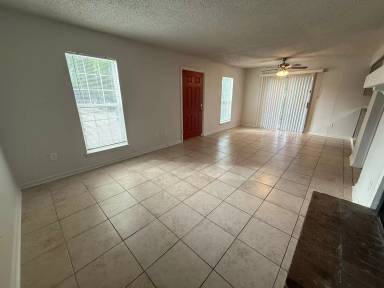 Main picture of 8457 Governor Dr