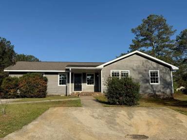 Main picture of 10100 Huntcliff Pl NE