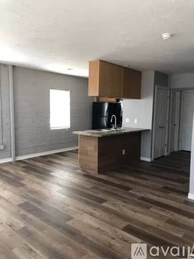 Main picture of 213 N Central Ave