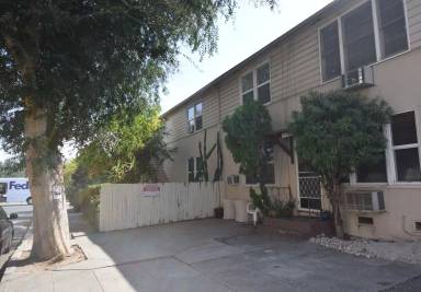 Main picture of 11412 1/2 Califa St