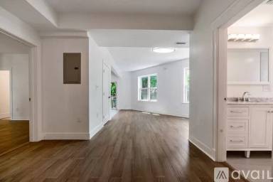Main picture of 82 Ballou Ave
