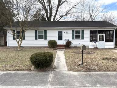 Main picture of 504 Juniper St
