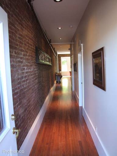Main picture of 174 1/2 Front St