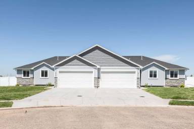 Main picture of 3707 Razor Cir