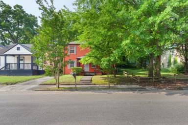Main picture of 1004 Desoto St NW