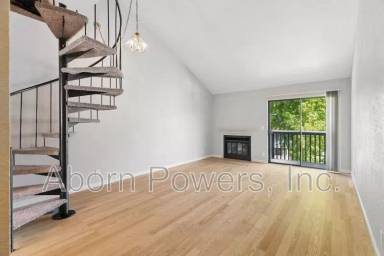 Main picture of 3180 Country Club Dr