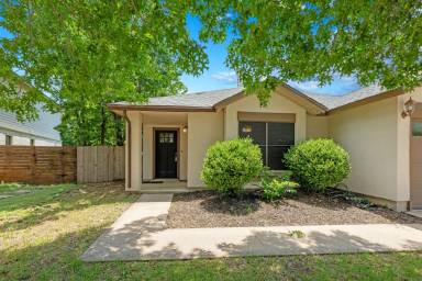 Main picture of 705 Catumet Dr