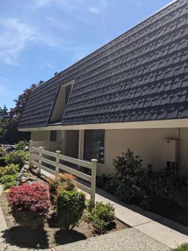 Main picture of 9900 NE 124th St