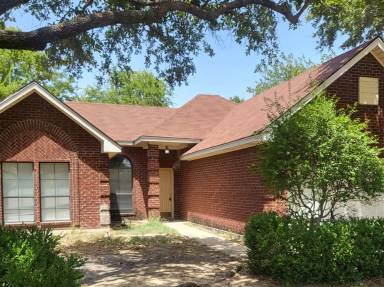 Main picture of 923 Meadowdale Rd
