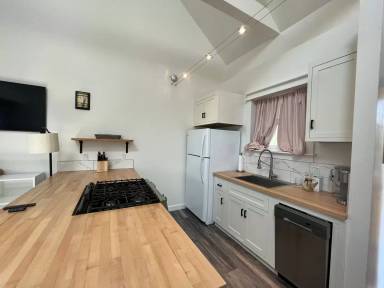 Main picture of 1324 Palm St