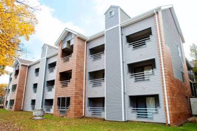 Main picture of 303 W Green Street - A104