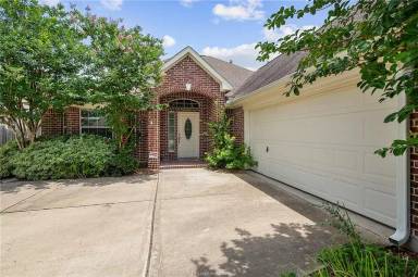Main picture of 2419 Newark Cir